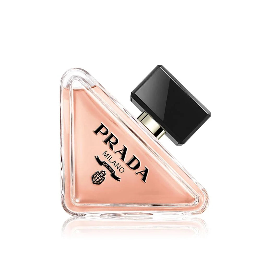 Prada – Sofisticación que Nace del Instinto