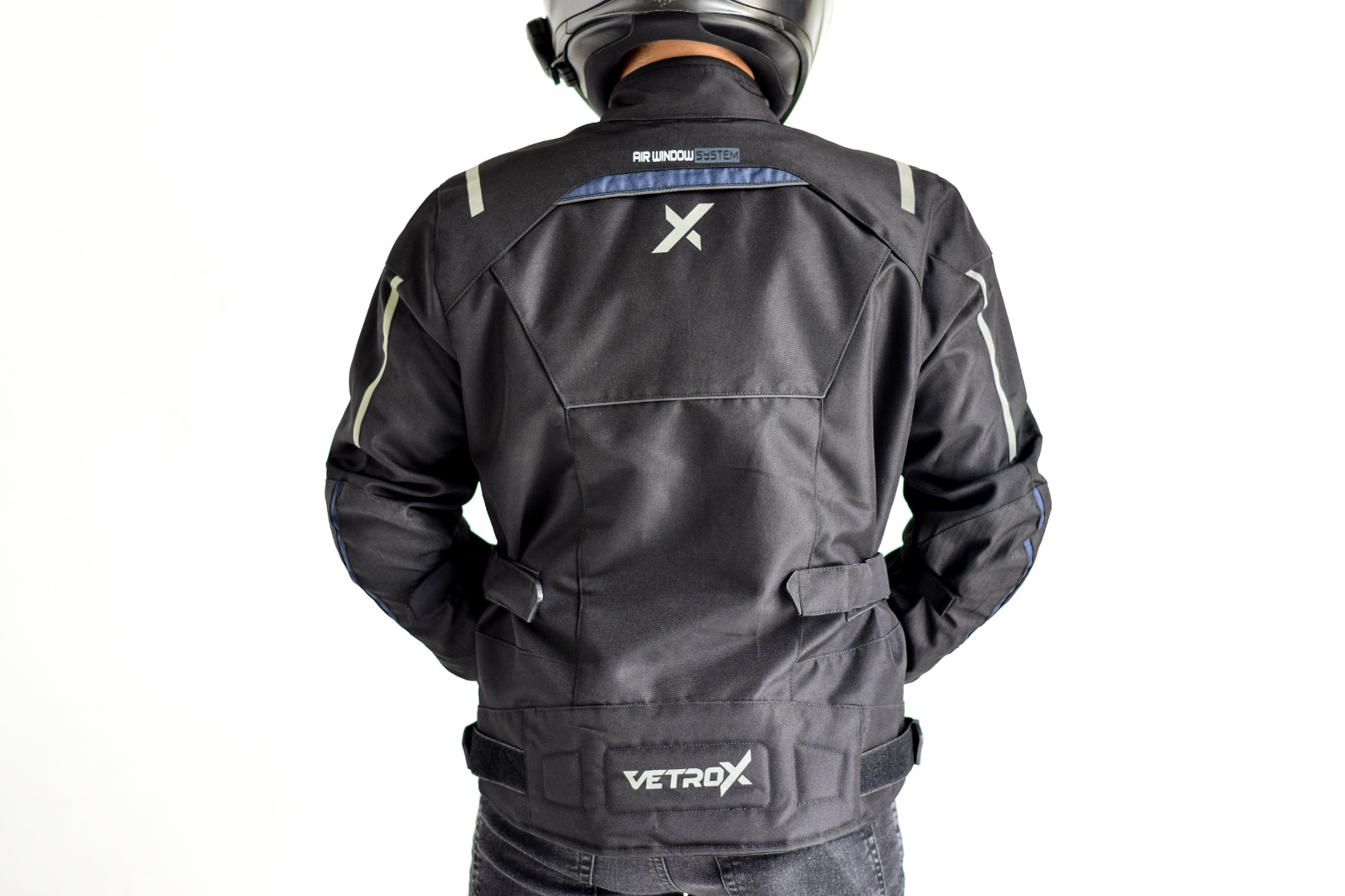 Chaquetas con Protecciones CE y Detalles Reflectivos