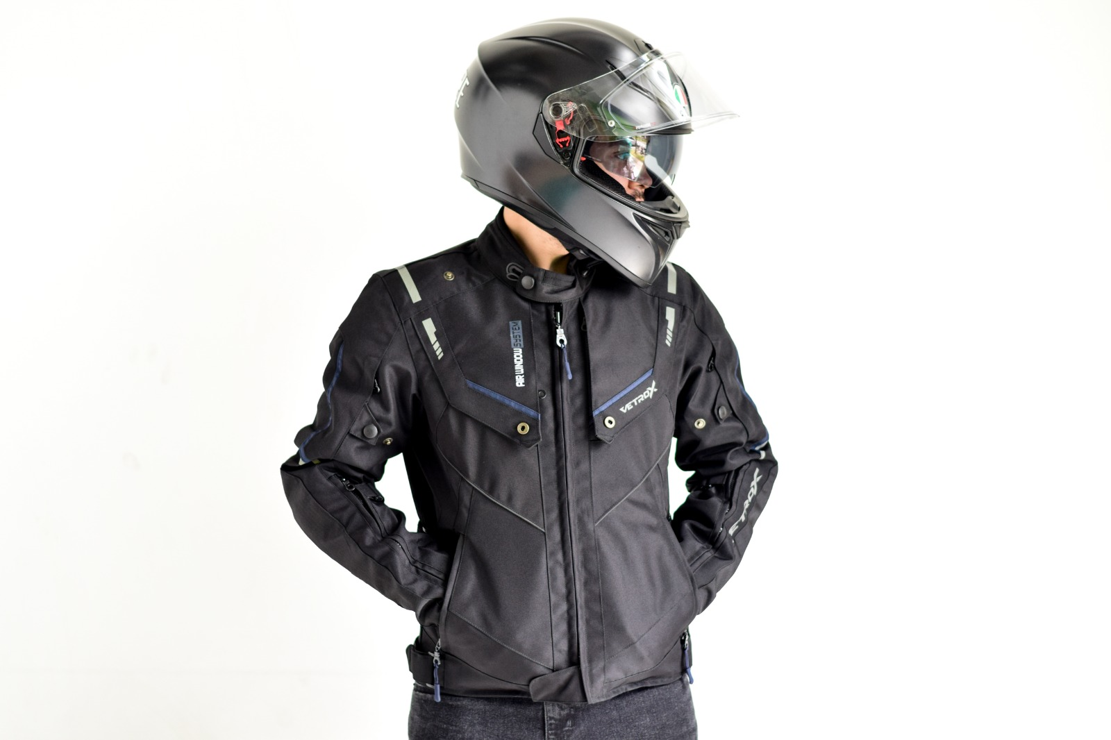 Chaquetas con Protecciones CE y Detalles Reflectivos